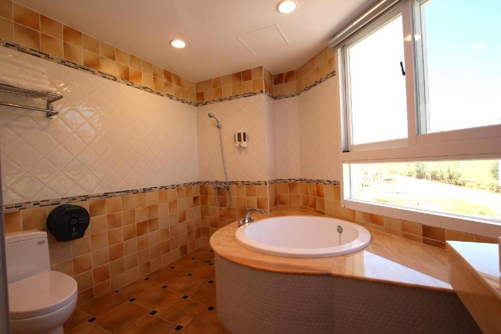 Island On The Sea Apartment Kenting Luaran gambar